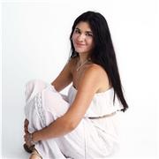 Actualmente estudio la carrera de Economía, doy clases de matemáticas y eocnomía nivel ESO y Bachillerato